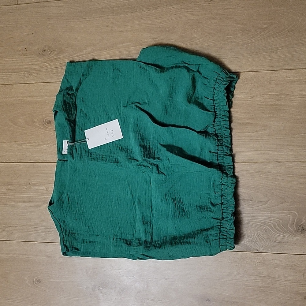 A new day large top